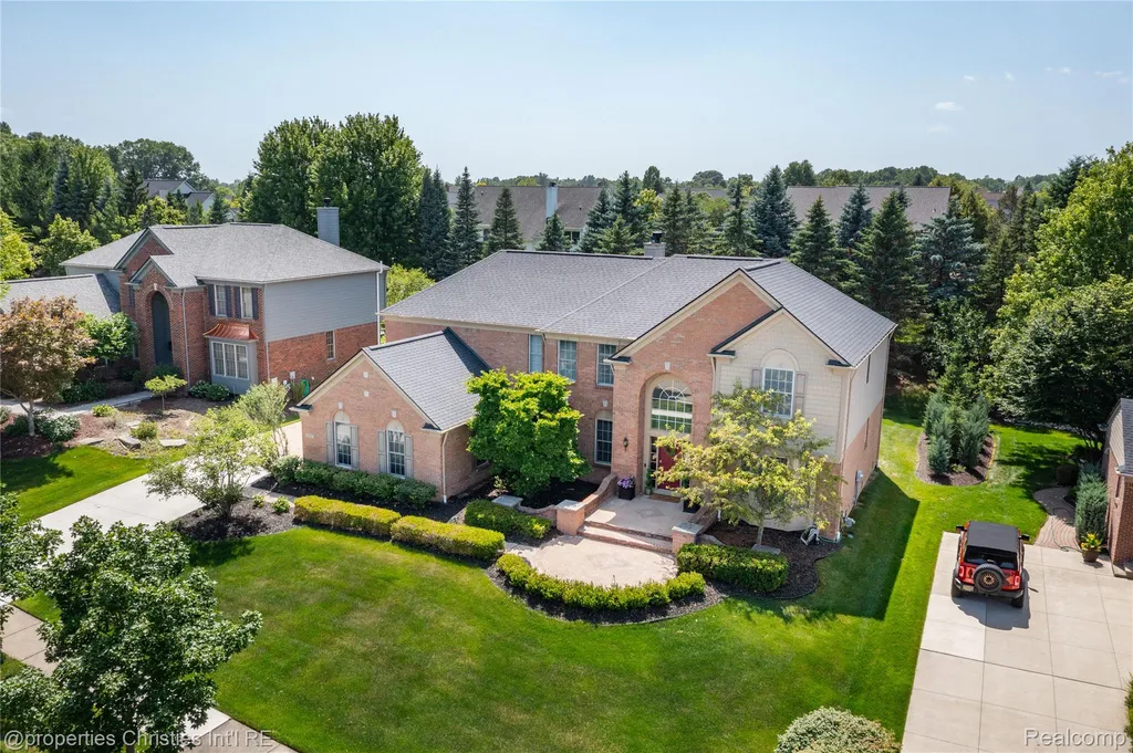 16223 Oak Forest Court Northville Township MI 48168