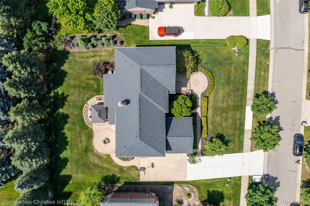 16223 Oak Forest Court Northville Township MI 48168
