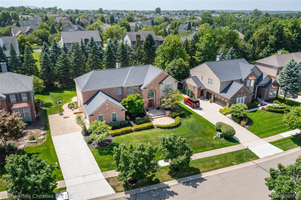 16223 Oak Forest Court Northville Township MI 48168
