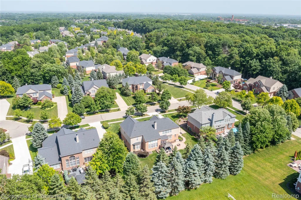 16223 Oak Forest Court Northville Township MI 48168