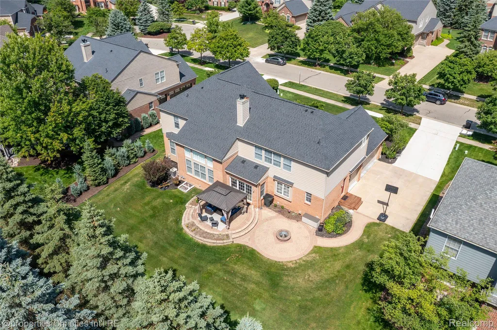 16223 Oak Forest Court Northville Township MI 48168
