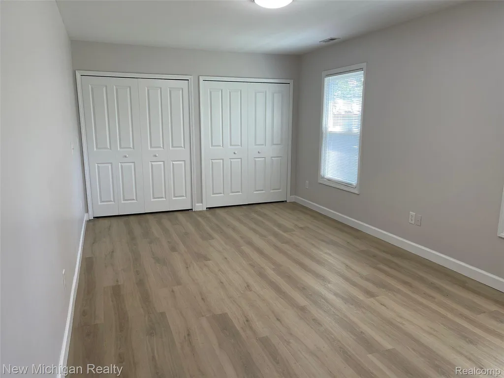 160 Chopin Street Troy City MI 48083