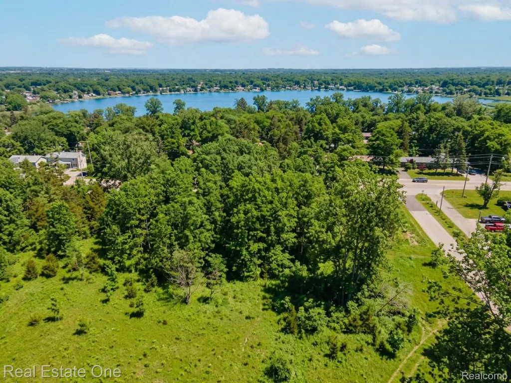 0000 Williams Lake Road White Lake Charter Township MI 48386