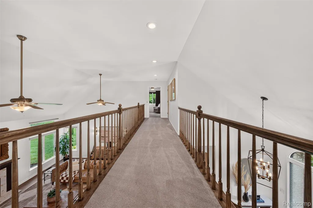 6713 Aurora Drive Troy City MI 48098