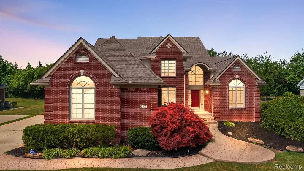13697 Burning Tree Lane Plymouth Charter Township MI 48170