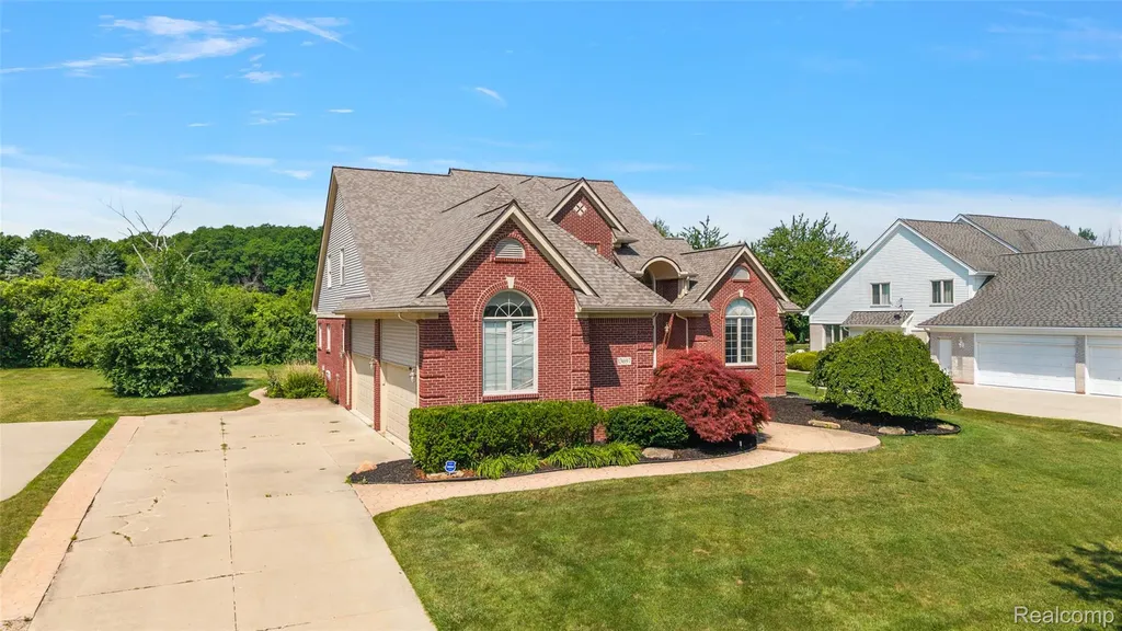 13697 Burning Tree Lane Plymouth Charter Township MI 48170