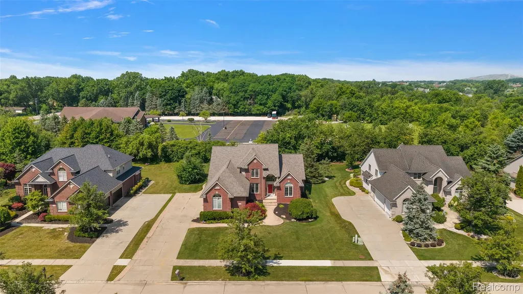 13697 Burning Tree Lane Plymouth Charter Township MI 48170