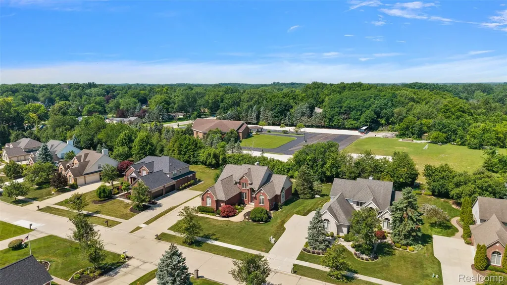 13697 Burning Tree Lane Plymouth Charter Township MI 48170