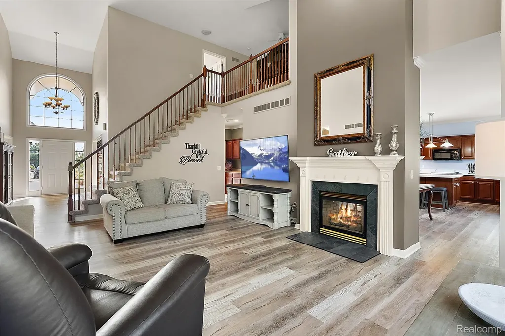 13697 Burning Tree Lane Plymouth Charter Township MI 48170