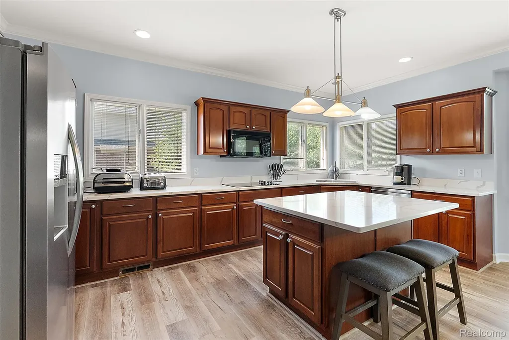 13697 Burning Tree Lane Plymouth Charter Township MI 48170