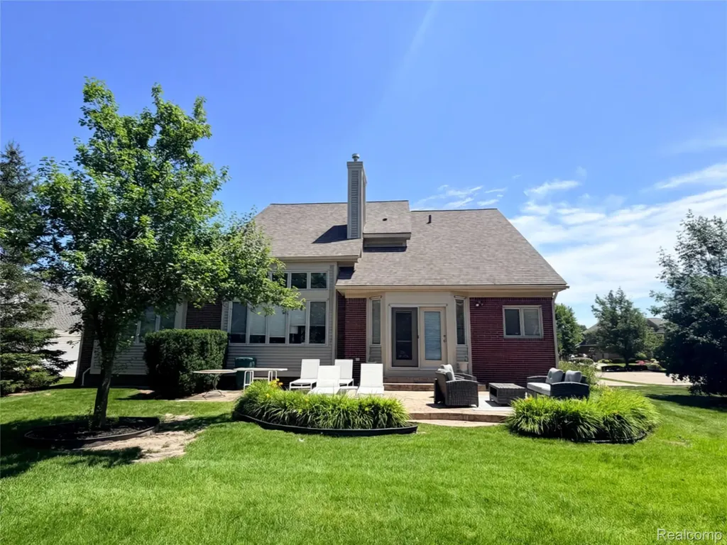 13697 Burning Tree Lane Plymouth Charter Township MI 48170