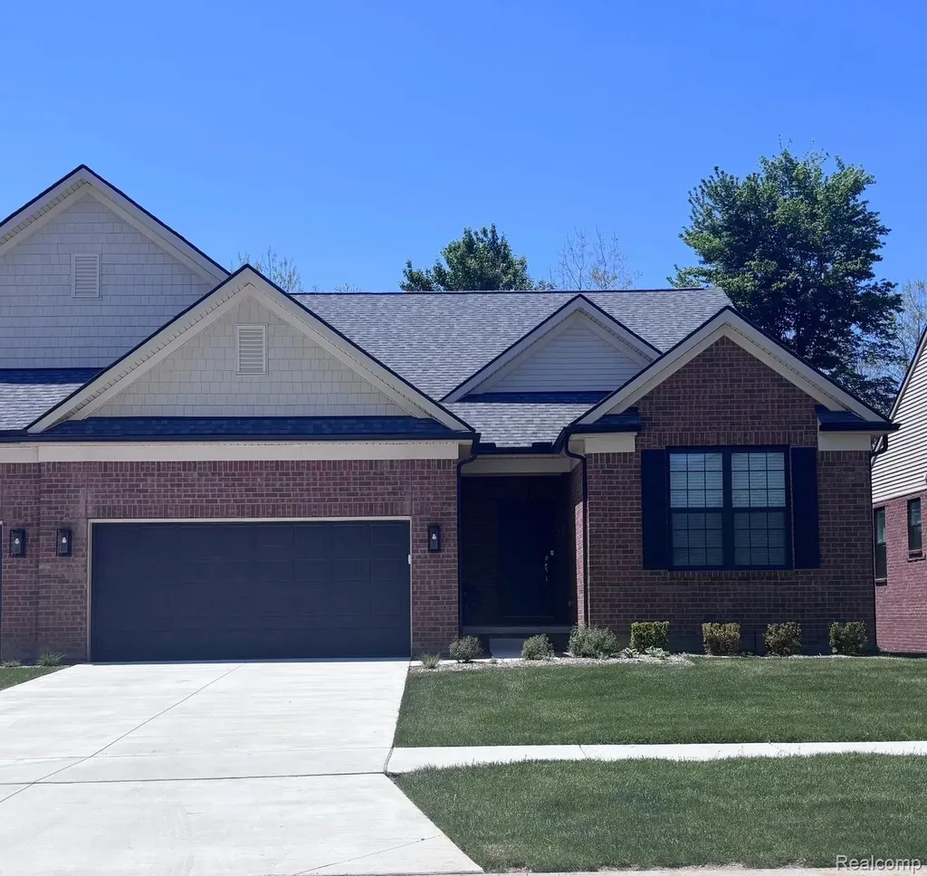 55805 Oak Pointe Drive Shelby Charter Township MI 48315