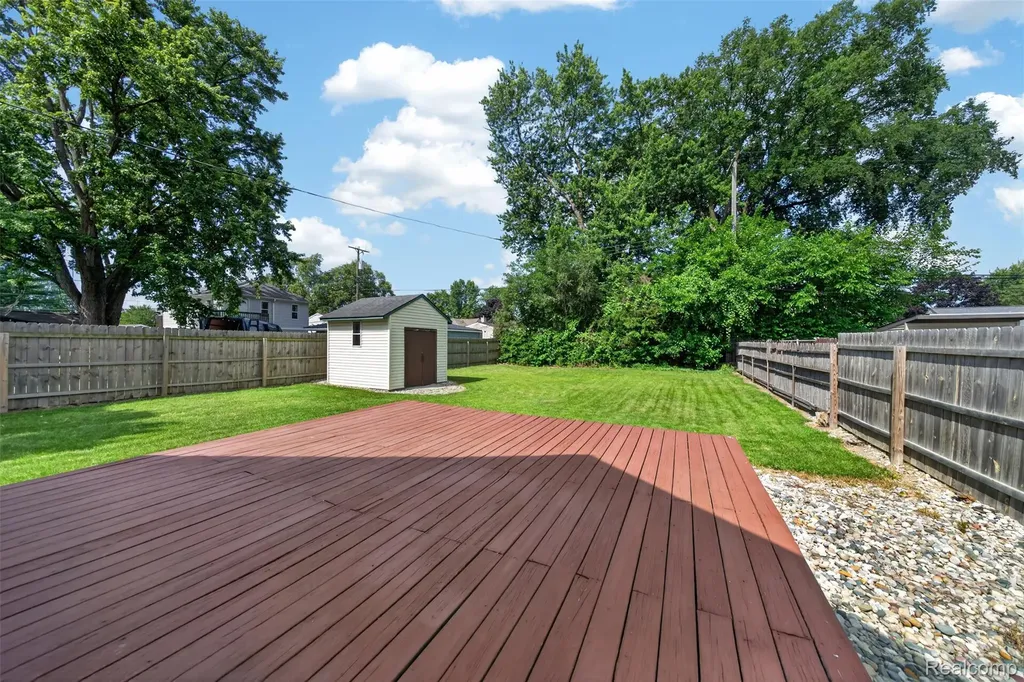 26725 Palmer Boulevard Madison Heights City MI 48071
