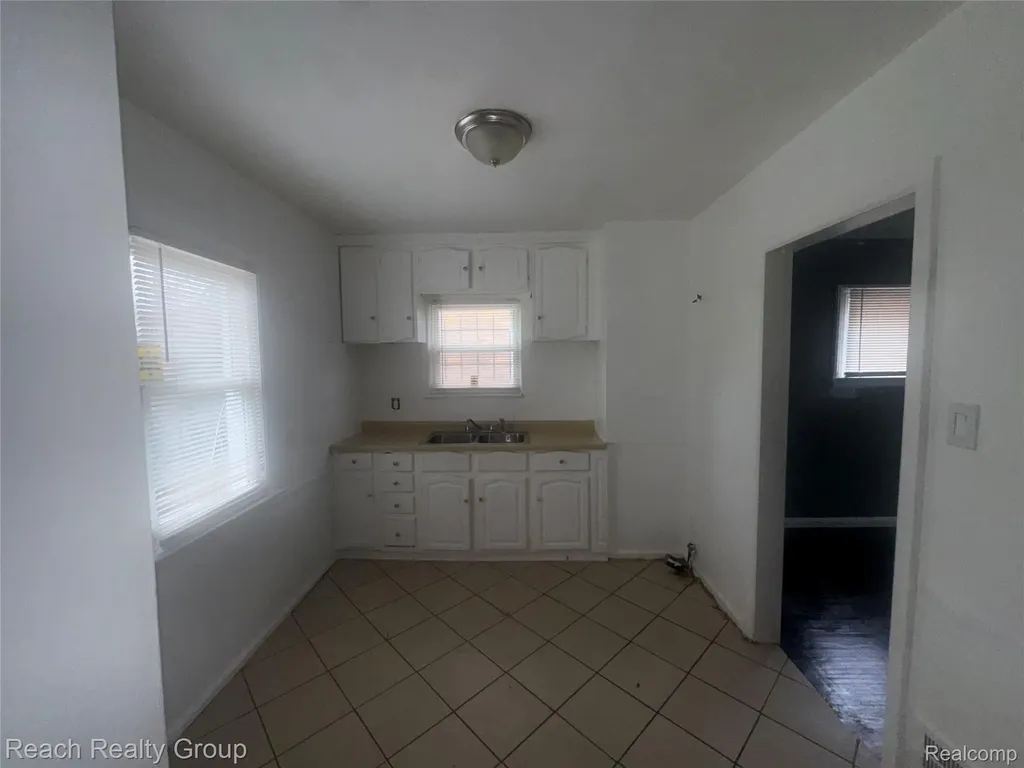 16206 Littlefield Street Detroit City MI 48235
