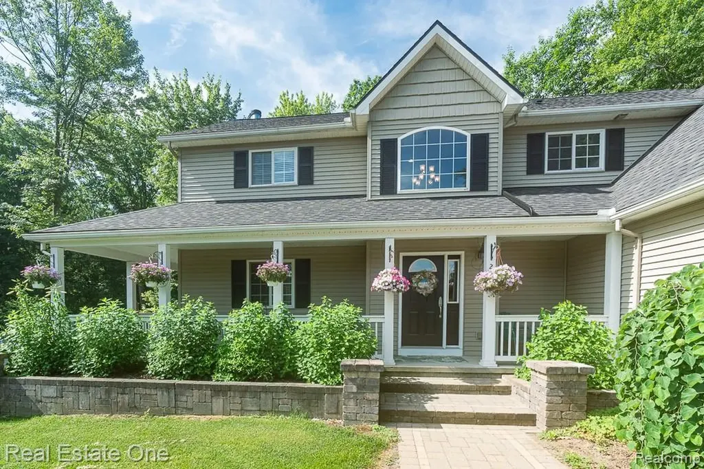 2691 Fox Cove Addison Township MI 48370