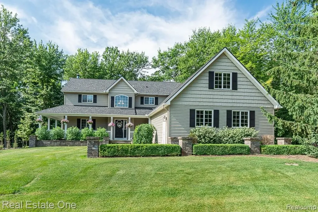 2691 Fox Cove Addison Township MI 48370