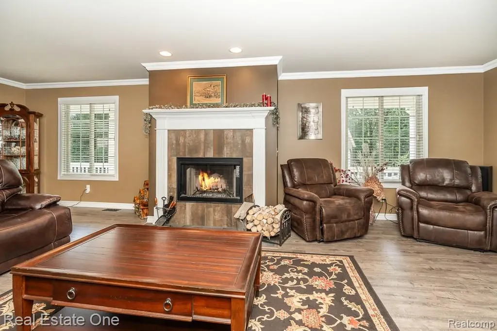 2691 Fox Cove Addison Township MI 48370