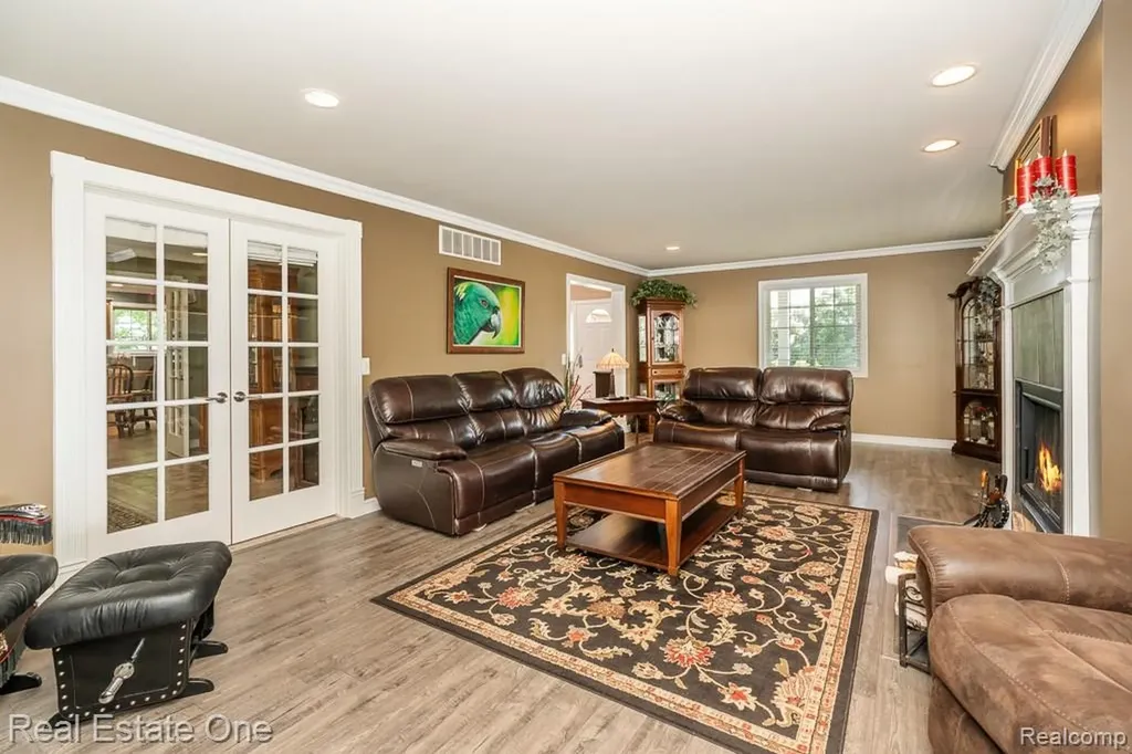 2691 Fox Cove Addison Township MI 48370