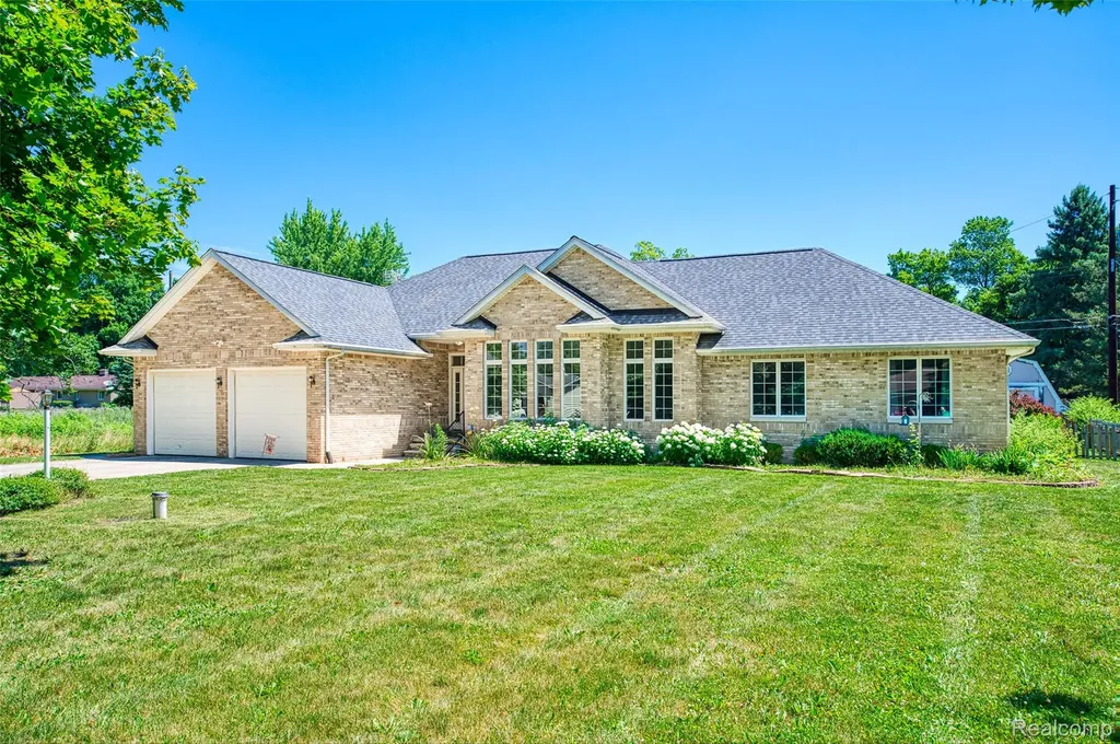 5382 Meadowlawn Road Handy Township MI 48836