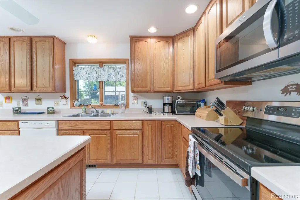 5382 Meadowlawn Road Handy Township MI 48836