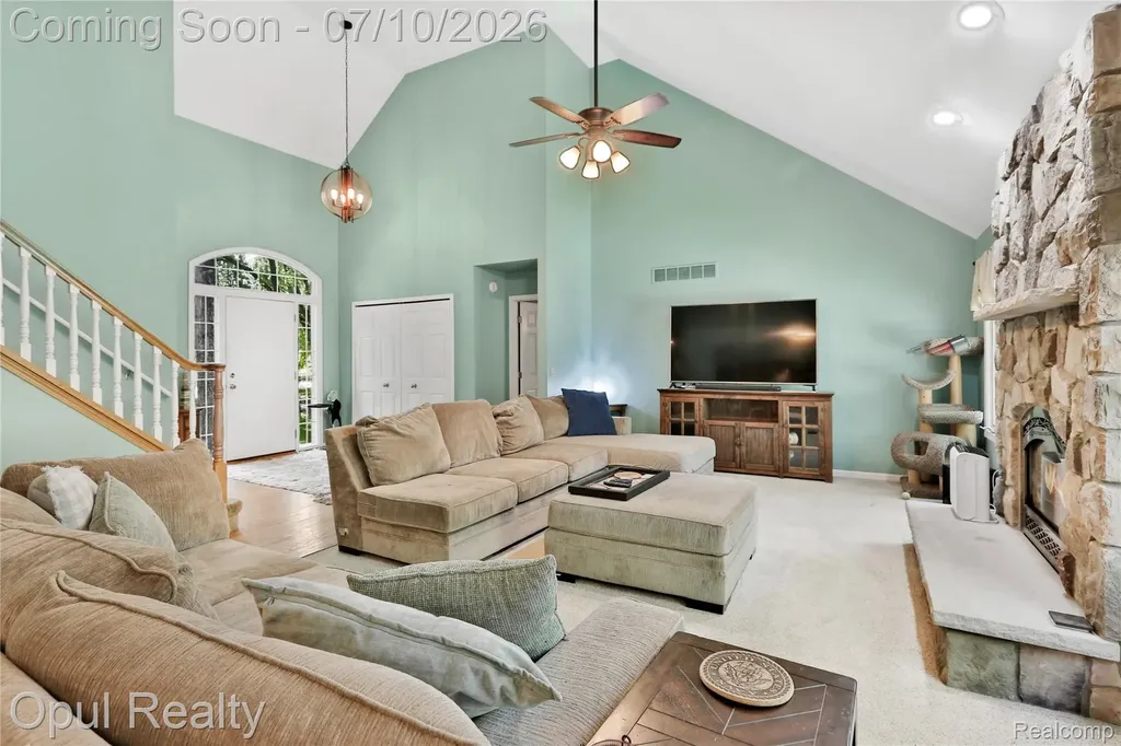 7725 Partridge Hill Drive Hamburg Township MI 48116