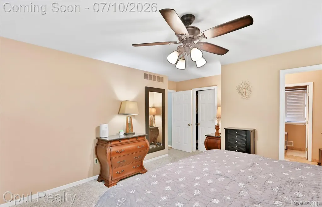 7725 Partridge Hill Drive Hamburg Township MI 48116