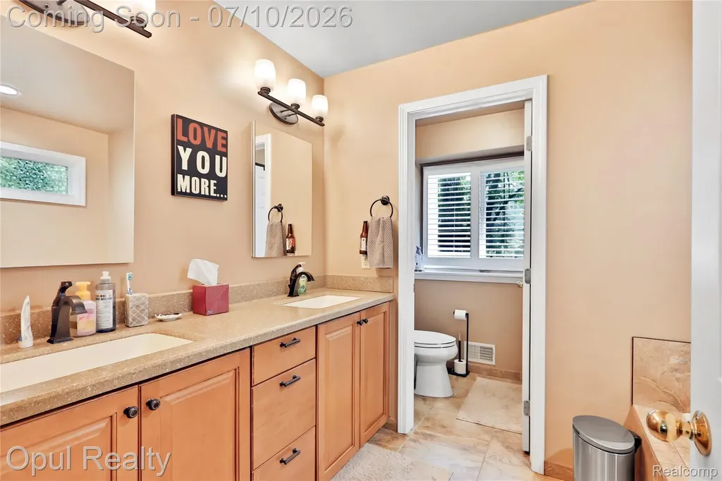 7725 Partridge Hill Drive Hamburg Township MI 48116
