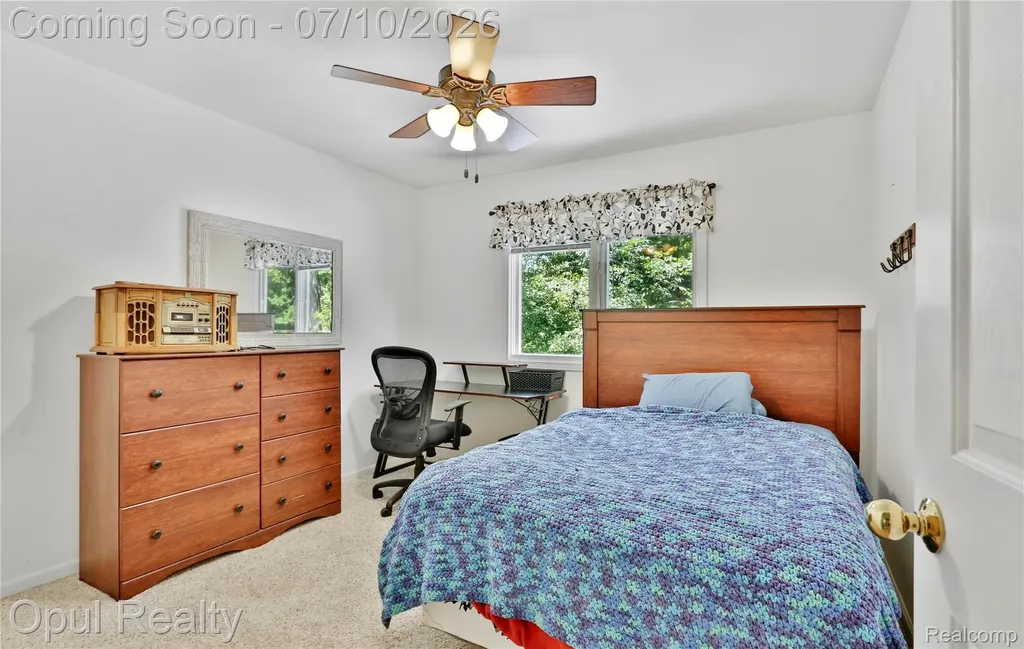 7725 Partridge Hill Drive Hamburg Township MI 48116