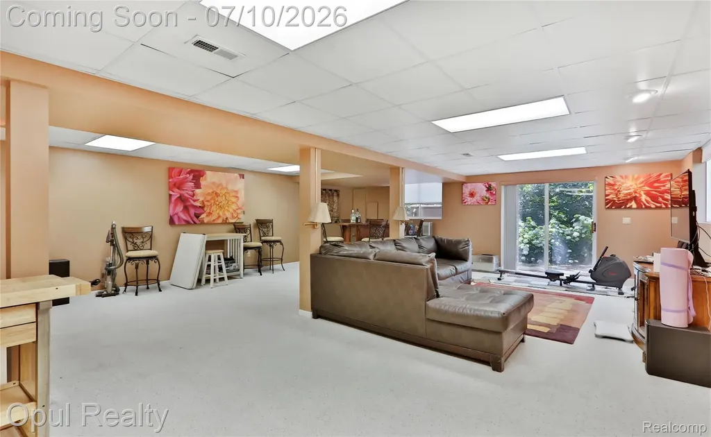 7725 Partridge Hill Drive Hamburg Township MI 48116