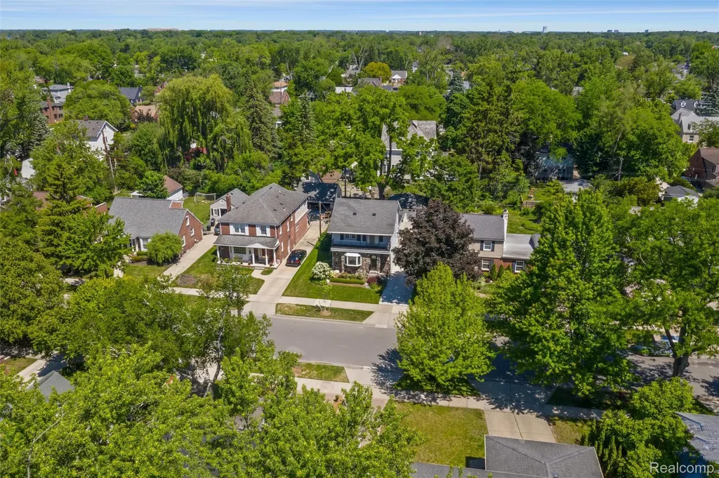 10504 Borgman Avenue Huntington Woods City MI 48070