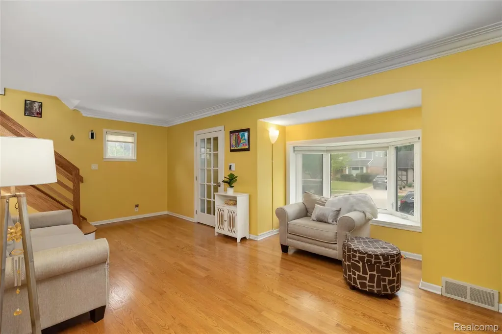 10504 Borgman Avenue Huntington Woods City MI 48070