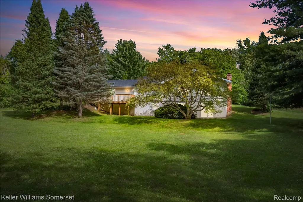 2344 Rochester Road Addison Township MI 48367
