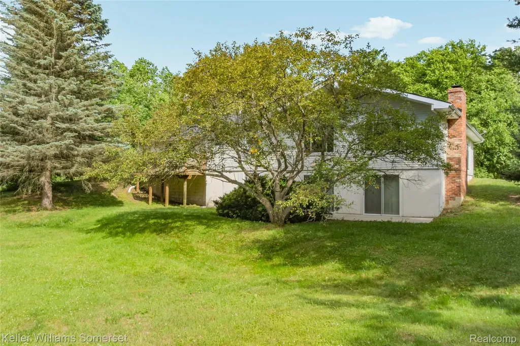 2344 Rochester Road Addison Township MI 48367