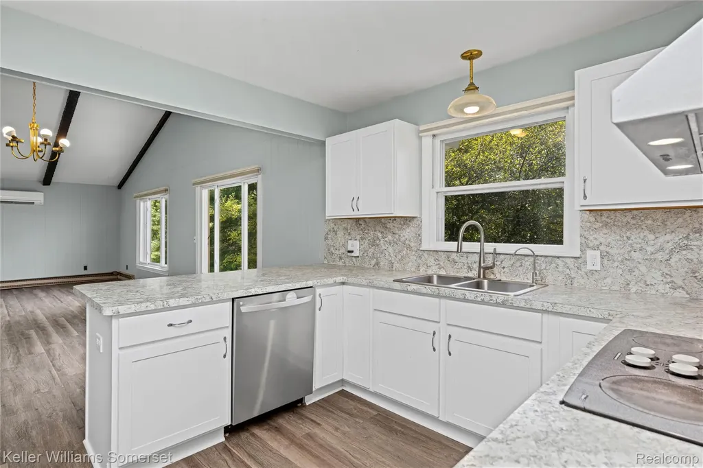 2344 Rochester Road Addison Township MI 48367