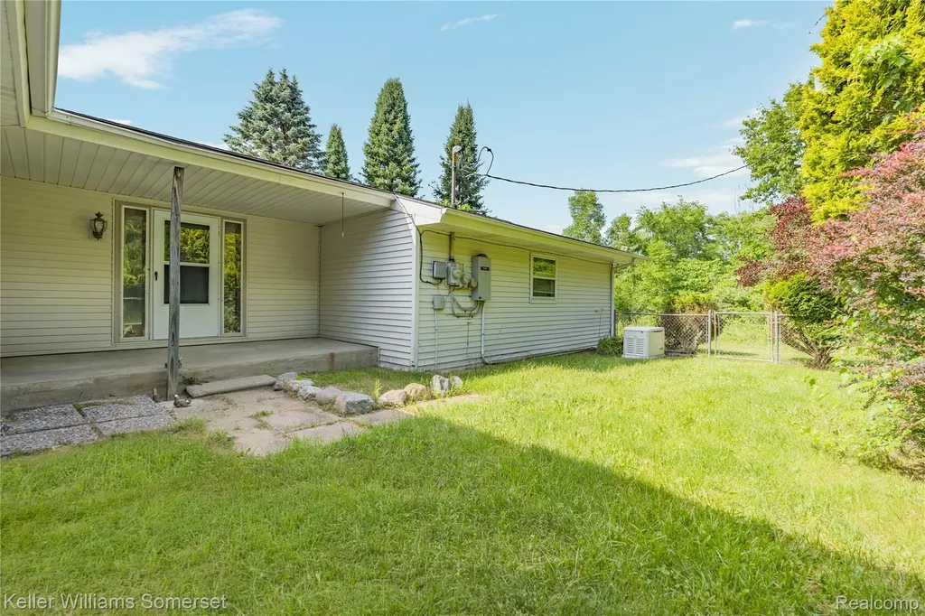 2344 Rochester Road Addison Township MI 48367