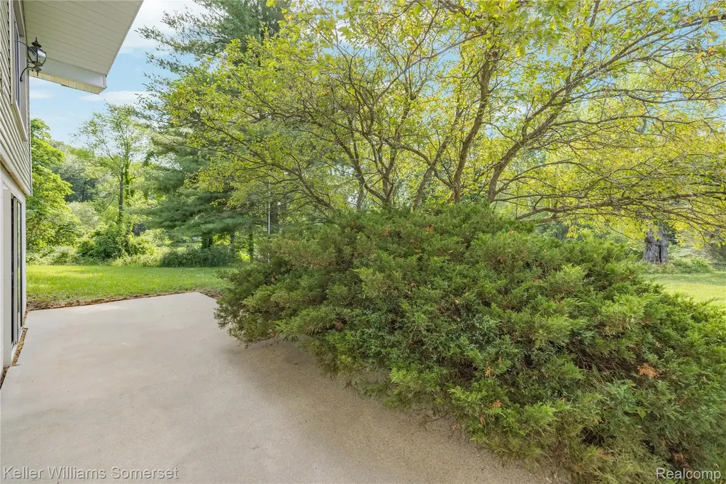 2344 Rochester Road Addison Township MI 48367