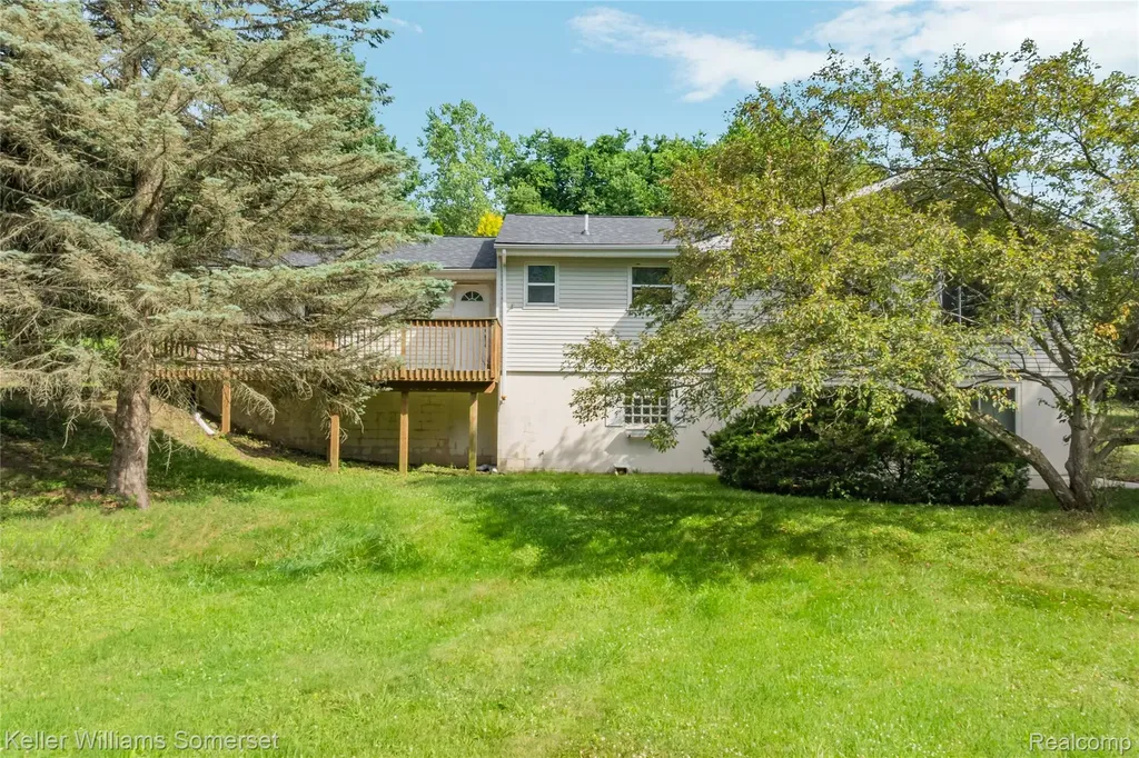 2344 Rochester Road Addison Township MI 48367