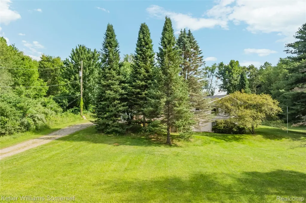 2344 Rochester Road Addison Township MI 48367