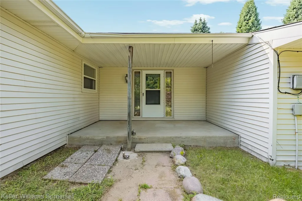 2344 Rochester Road Addison Township MI 48367