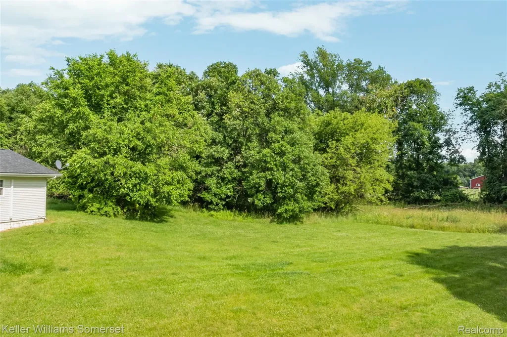 2344 Rochester Road Addison Township MI 48367