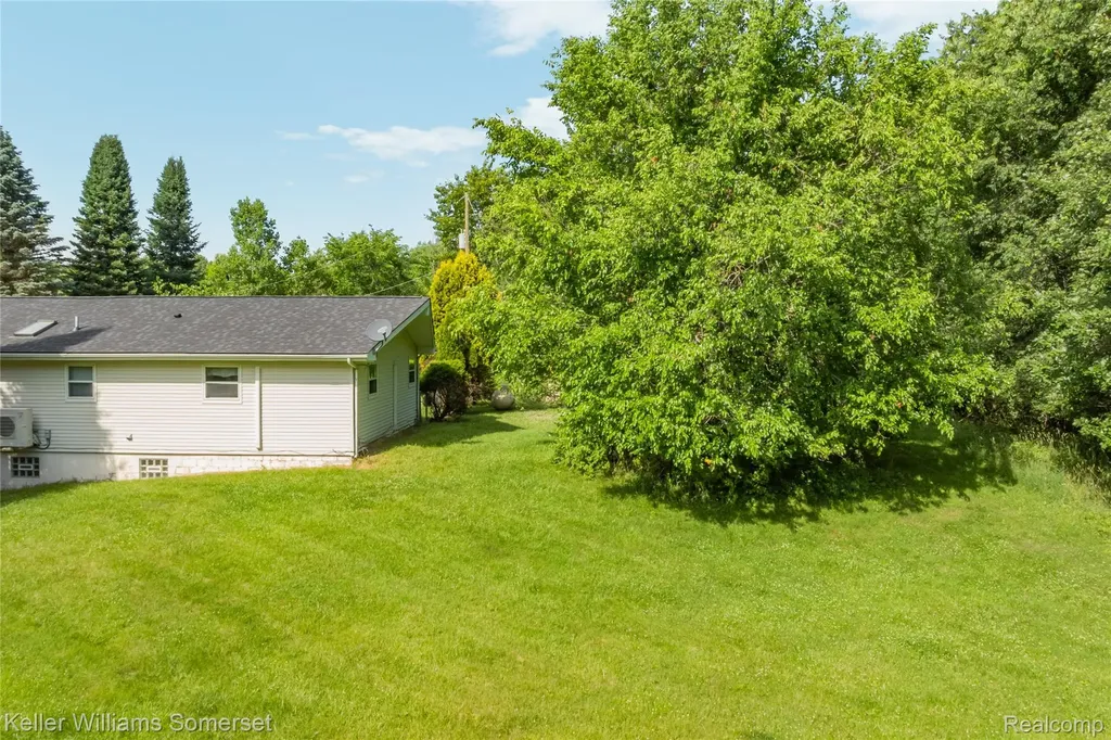 2344 Rochester Road Addison Township MI 48367