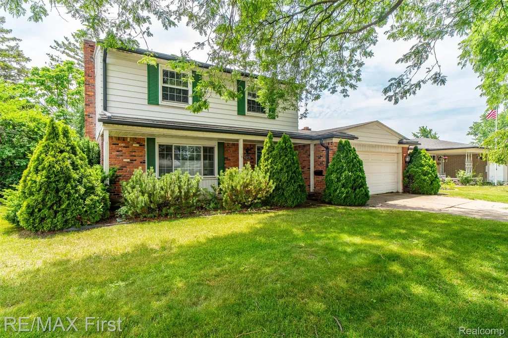 3848 Pall Drive Warren City MI 48092