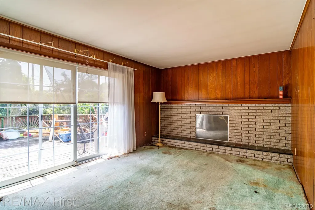 3848 Pall Drive Warren City MI 48092