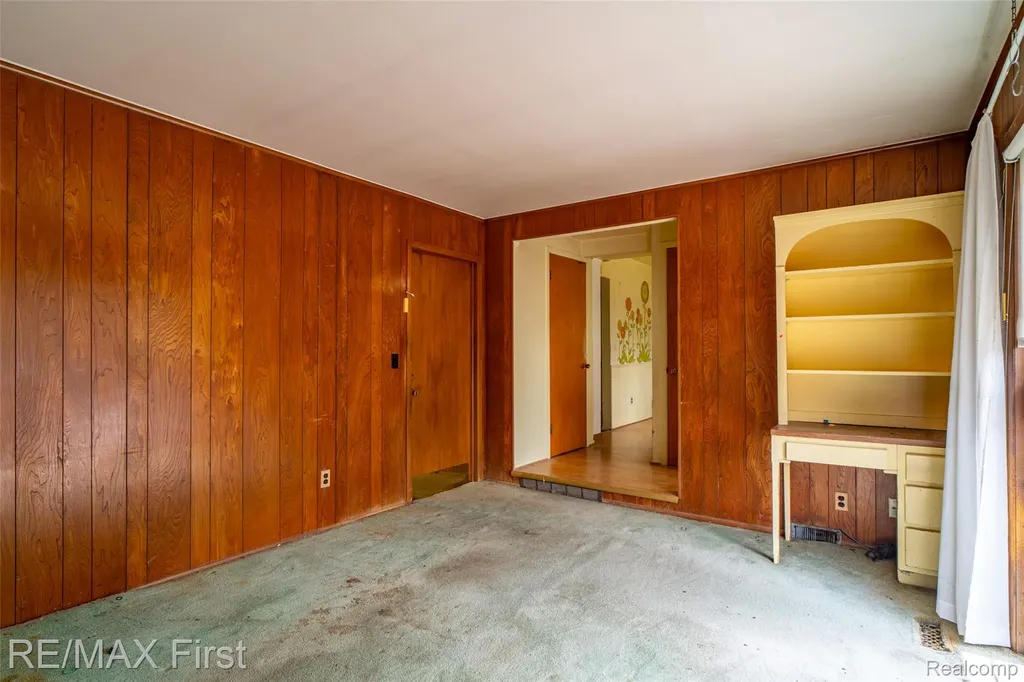 3848 Pall Drive Warren City MI 48092