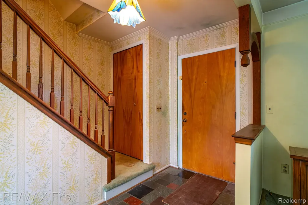 3848 Pall Drive Warren City MI 48092