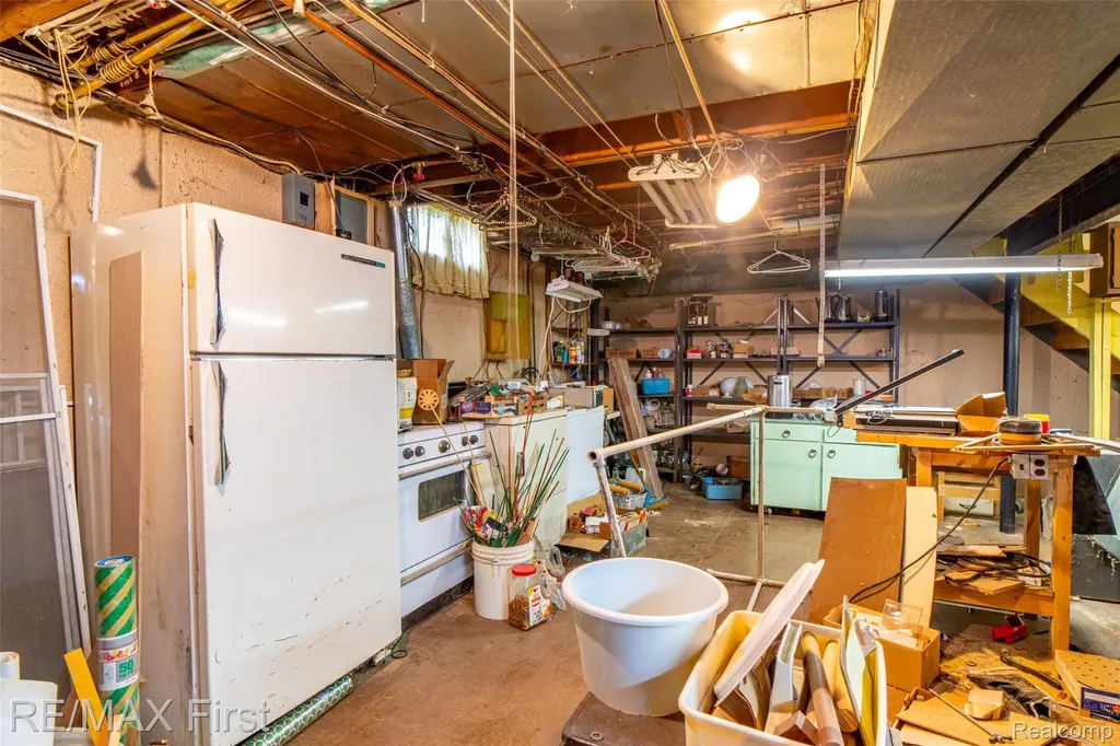3848 Pall Drive Warren City MI 48092