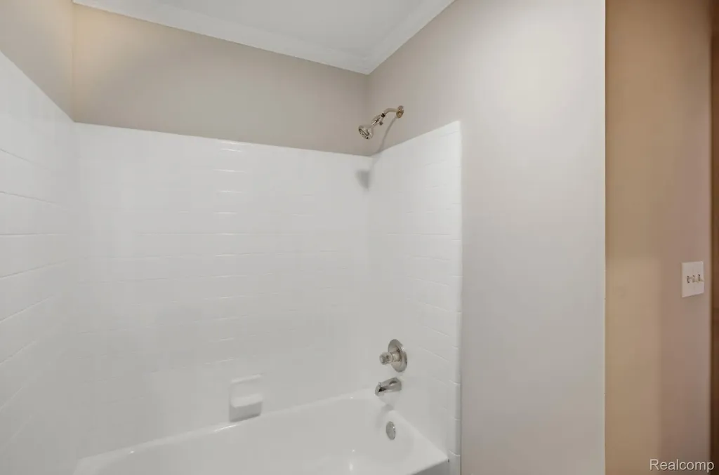 47078 Auburn Court Shelby Charter Township MI 48317