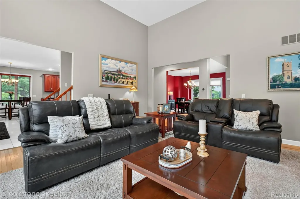 1330 Corey Cove White Lake Charter Township MI 48383