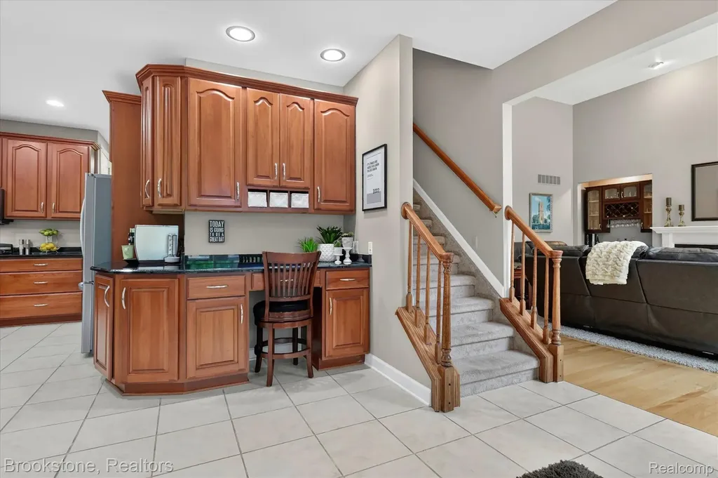 1330 Corey Cove White Lake Charter Township MI 48383