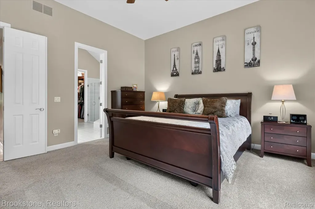 1330 Corey Cove White Lake Charter Township MI 48383